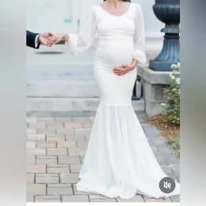 White maternity photoshoot gown